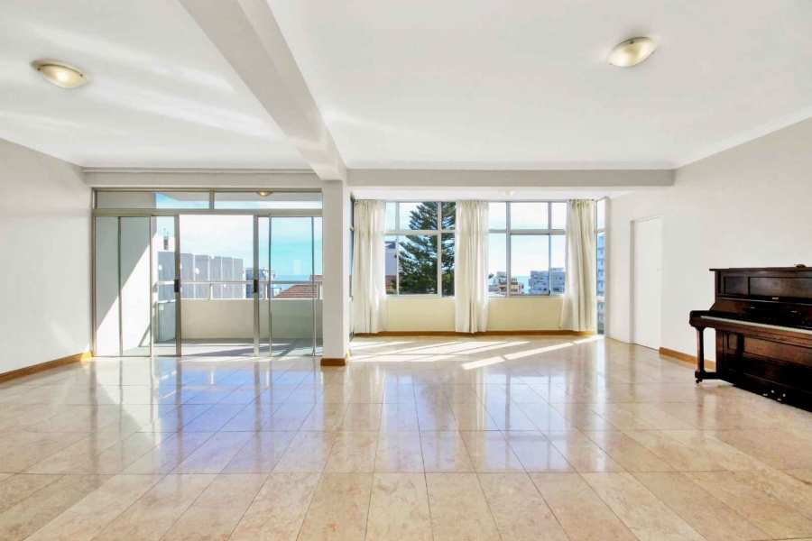 To Let 3 Bedroom Property for Rent in Sea Point Western Cape